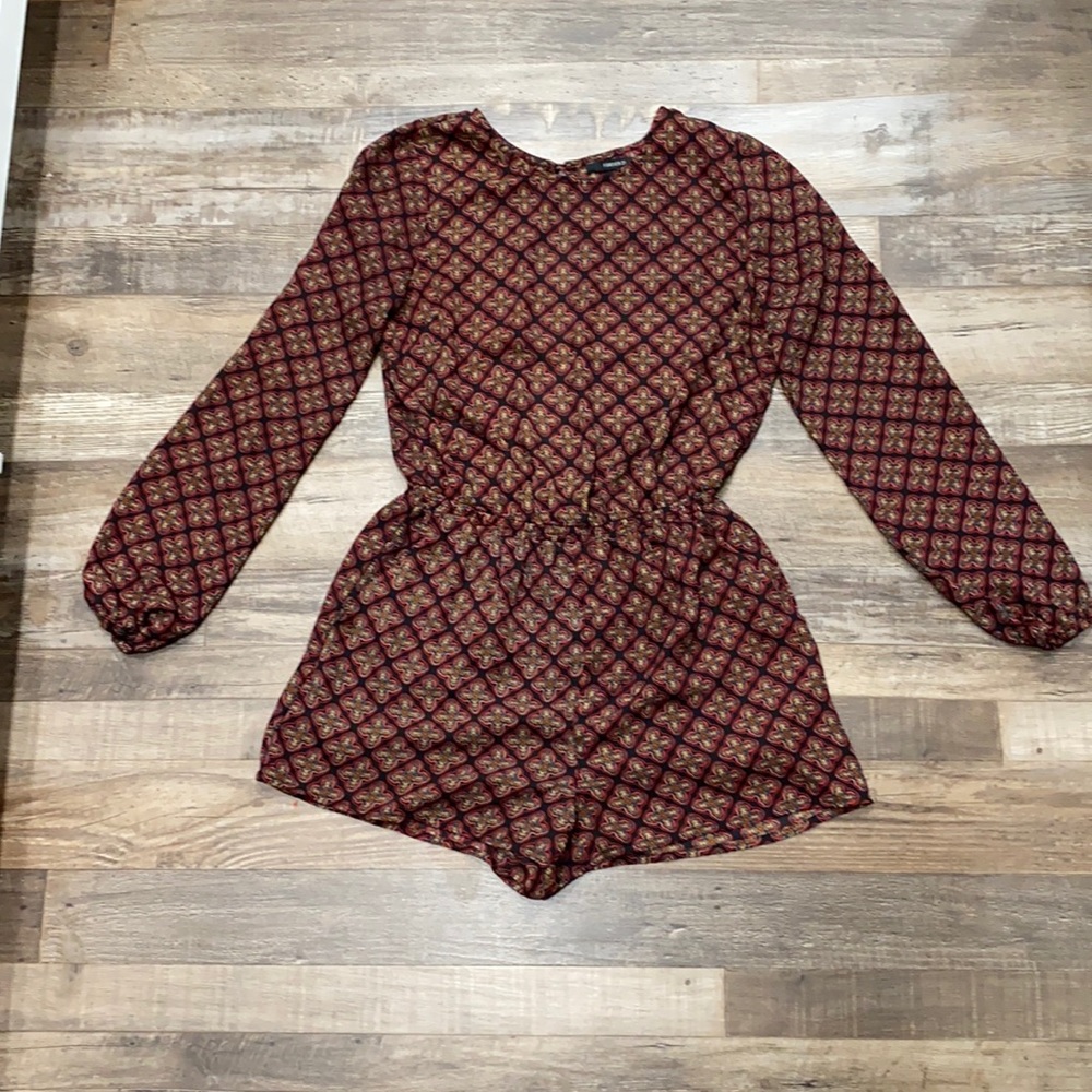Forever 21 • Long sleeve romper
